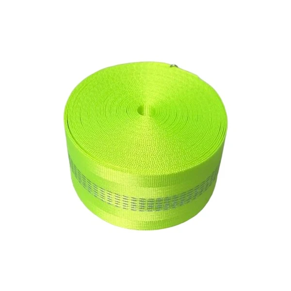 Почему светоотражающая лента на поверхности необходима для современных систем безопасности?